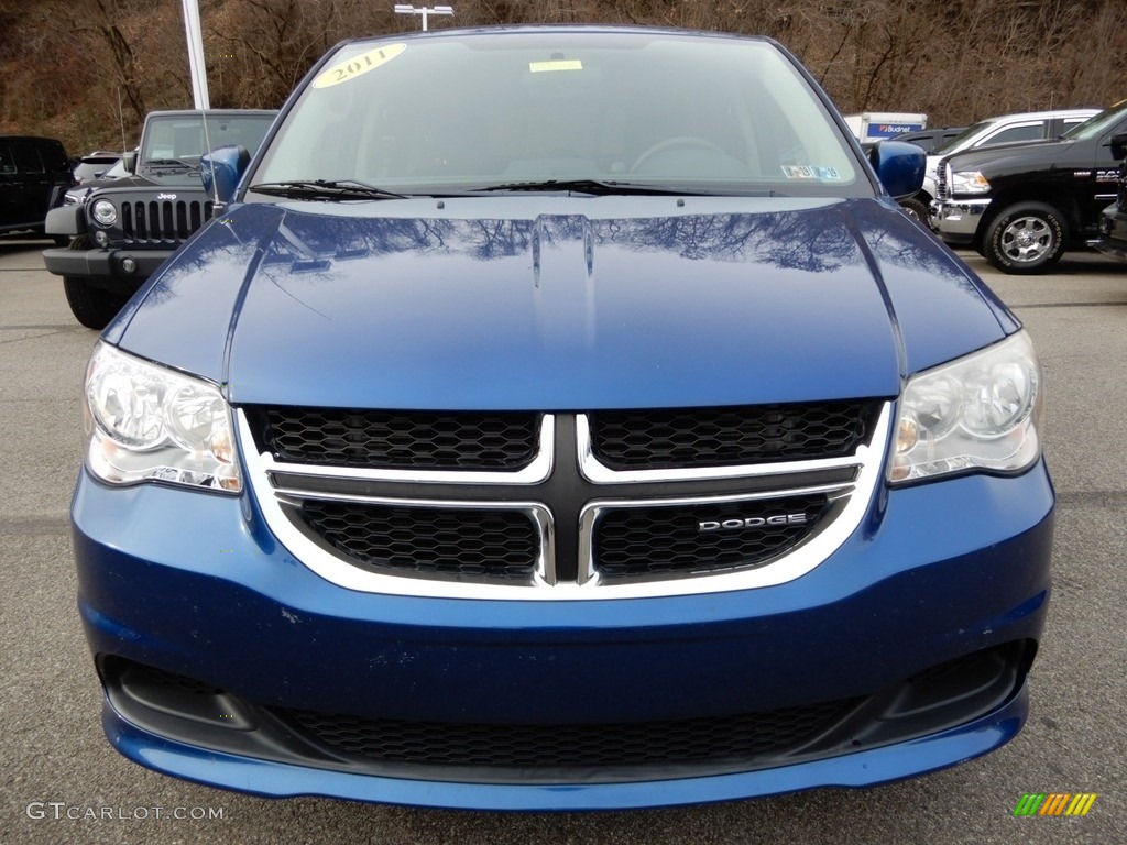 2011 Grand Caravan Mainstreet - Deep Water Blue Pearl / Black/Light Graystone photo #9