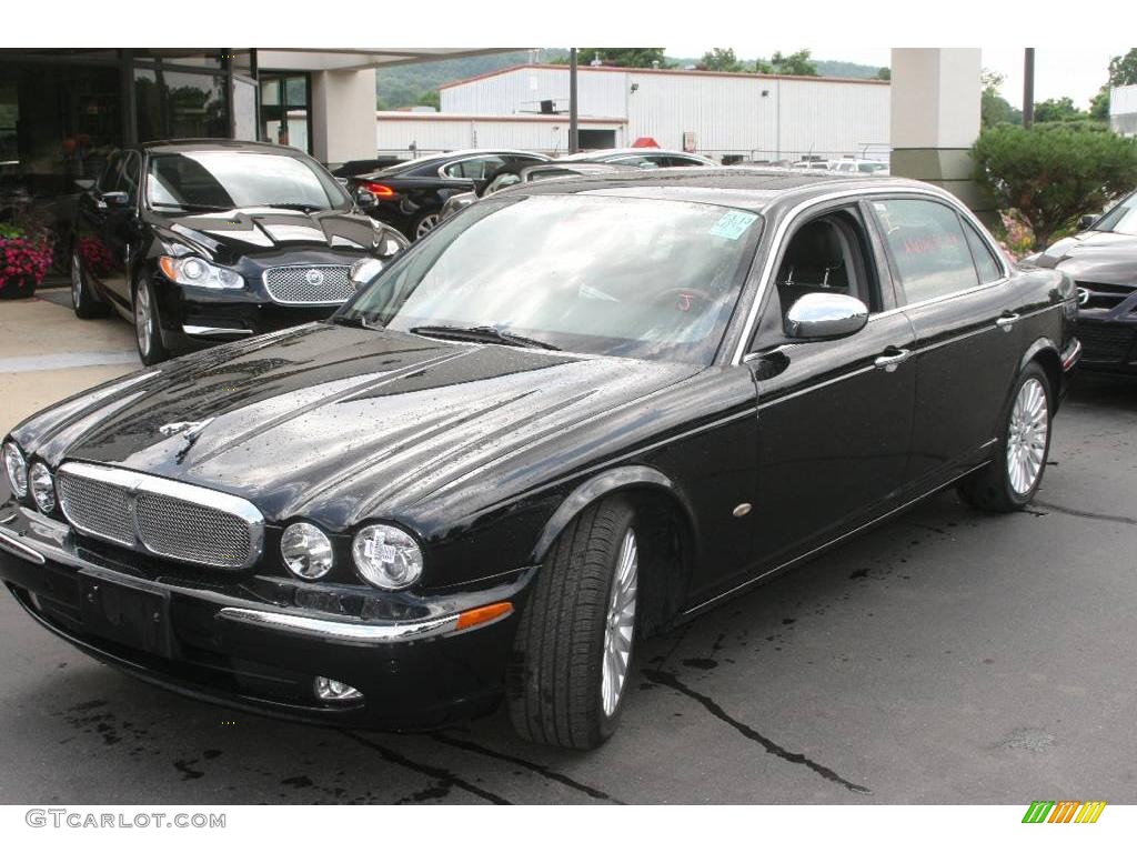 2007 XJ Vanden Plas - Ebony Black / Charcoal photo #1