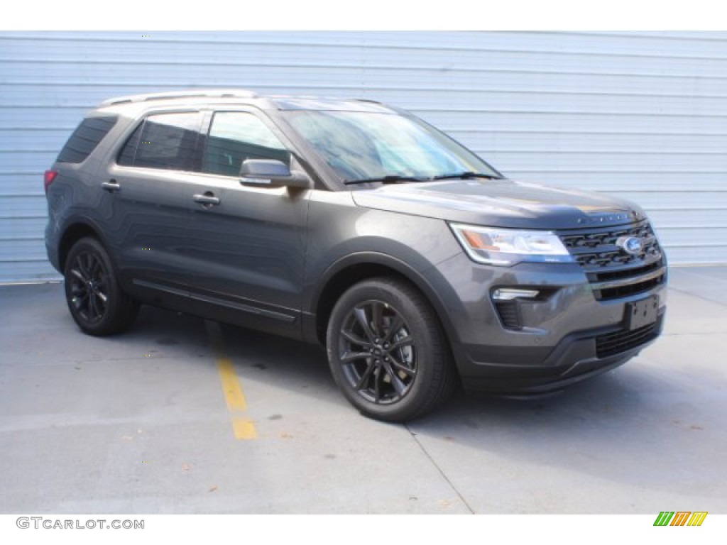 2019 Explorer XLT - Magnetic / Medium Black photo #2