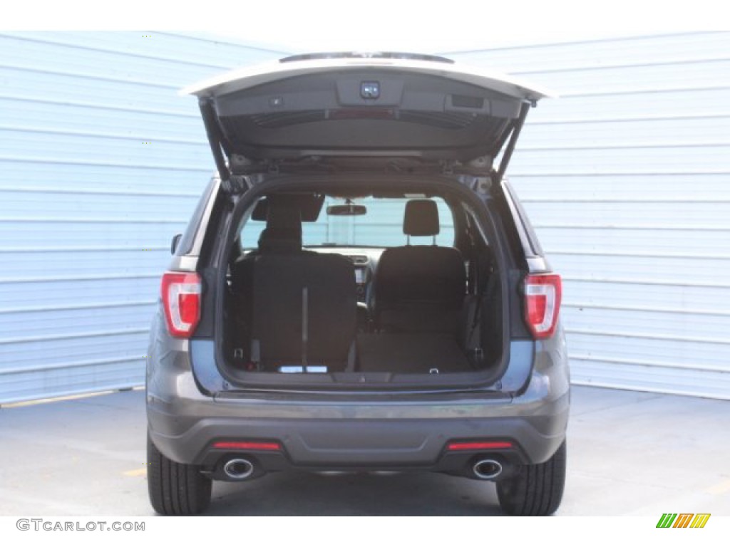 2019 Explorer XLT - Magnetic / Medium Black photo #21