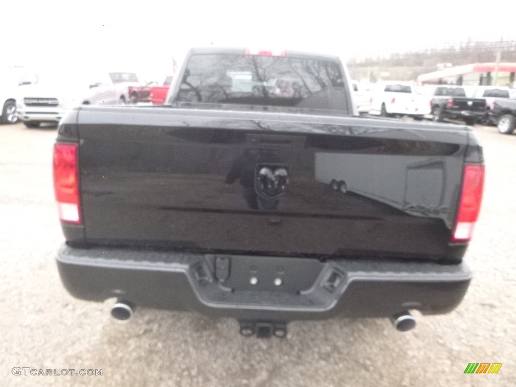 2019 1500 Classic Express Quad Cab 4x4 - Brilliant Black Crystal Pearl / Black photo #5