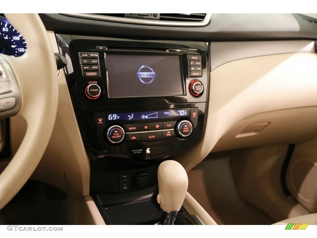 2014 Rogue SV AWD - Moonlight White / Almond photo #9