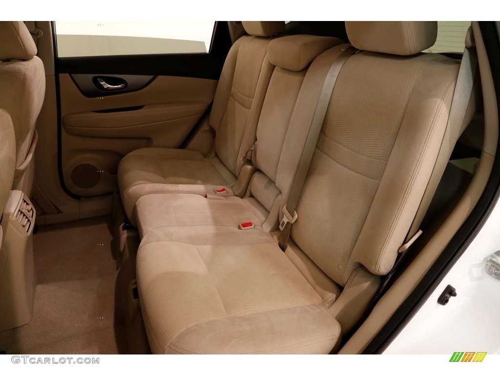 2014 Rogue SV AWD - Moonlight White / Almond photo #18