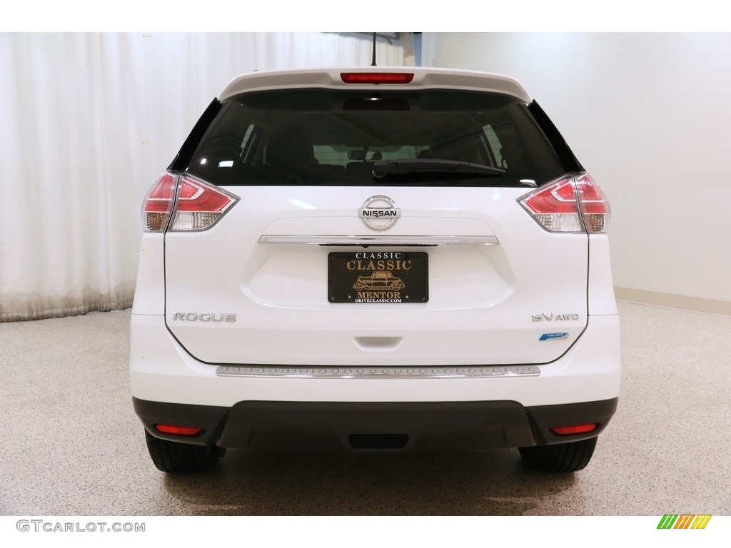 2014 Rogue SV AWD - Moonlight White / Almond photo #19