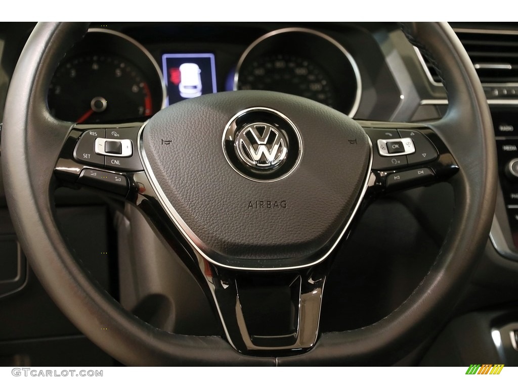 2018 Volkswagen Tiguan SE 4MOTION Steering Wheel Photos