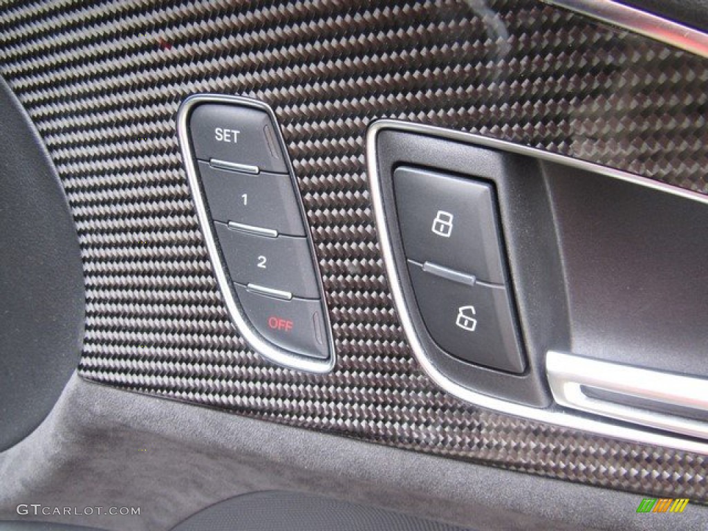 2016 Audi RS 7 4.0 TFSI quattro Controls Photo #131157181