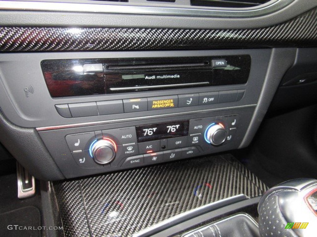 2016 Audi RS 7 4.0 TFSI quattro Controls Photo #131157340
