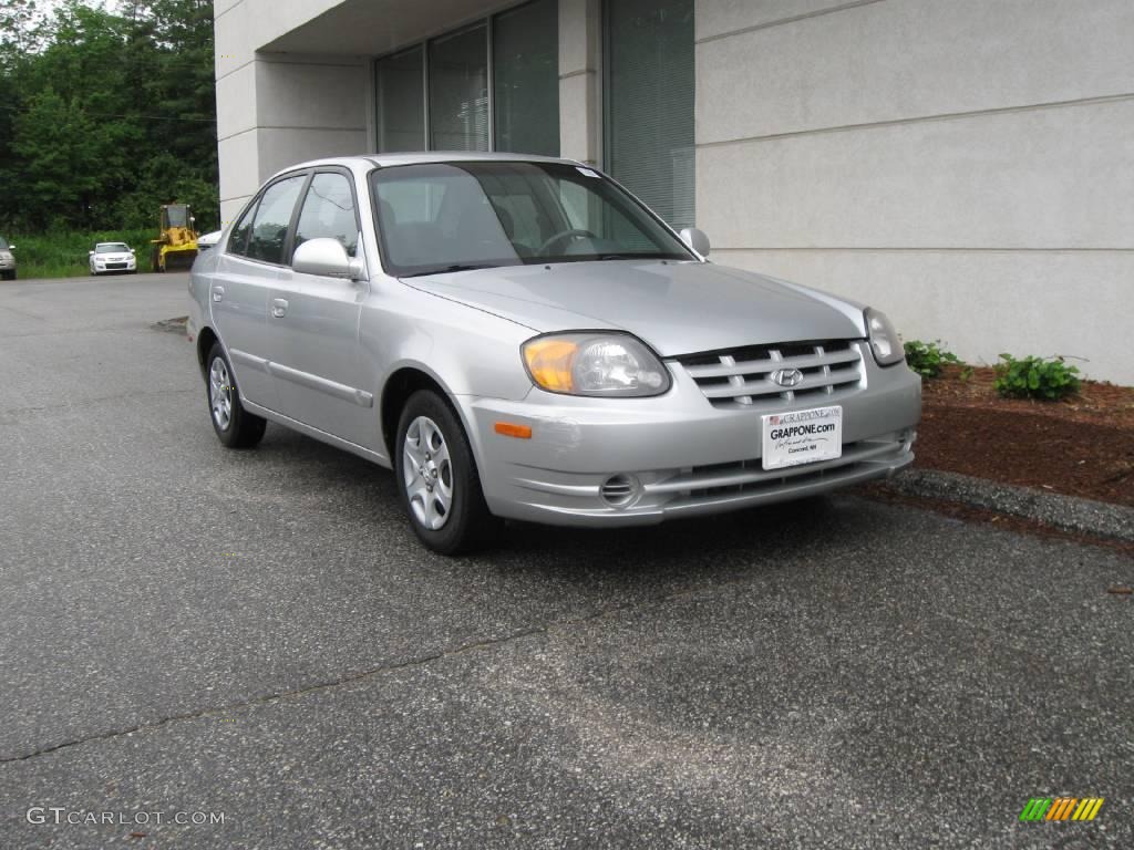 2004 Accent GL Sedan - Silver Mist / Gray photo #1