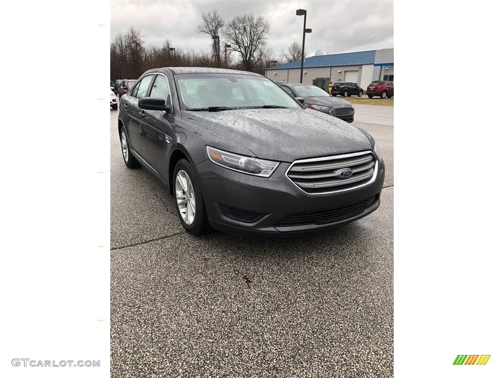 2019 Taurus SE - Magnetic / Charcoal Black photo #1
