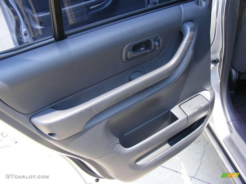 2001 CR-V LX - Satin Silver Metallic / Dark Gray photo #21