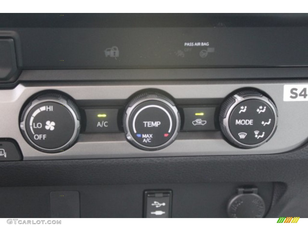 2019 Tacoma SR Double Cab - Silver Sky Metallic / Cement Gray photo #13
