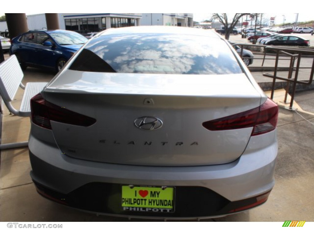 2019 Elantra SE - Symphony Silver / Black photo #6