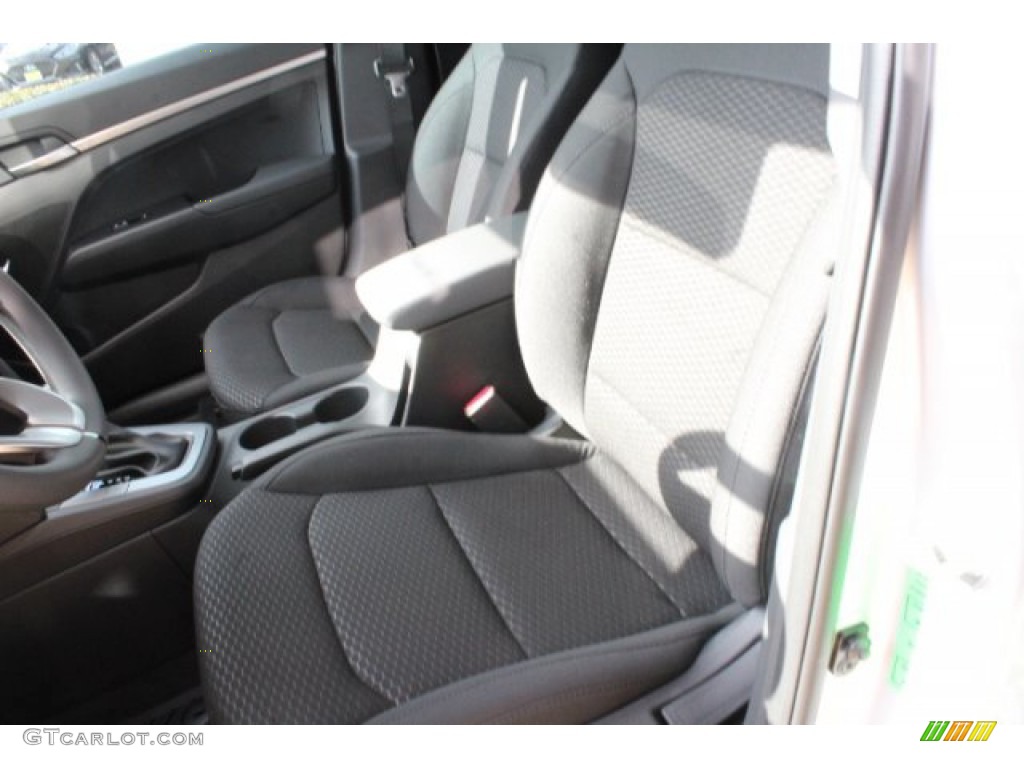 2019 Elantra SE - Symphony Silver / Black photo #8