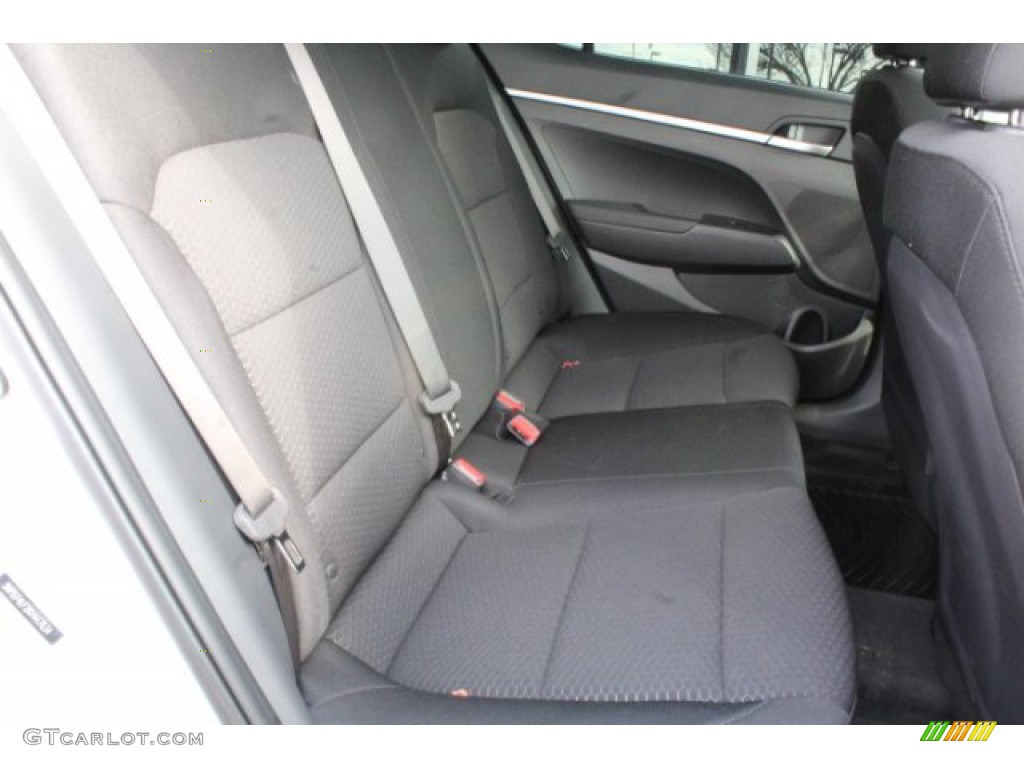 2019 Elantra SE - Symphony Silver / Black photo #15