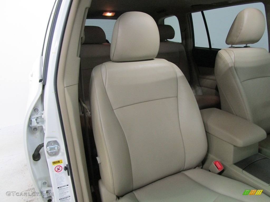 2010 Highlander SE 4WD - Blizzard White Pearl / Sand Beige photo #18