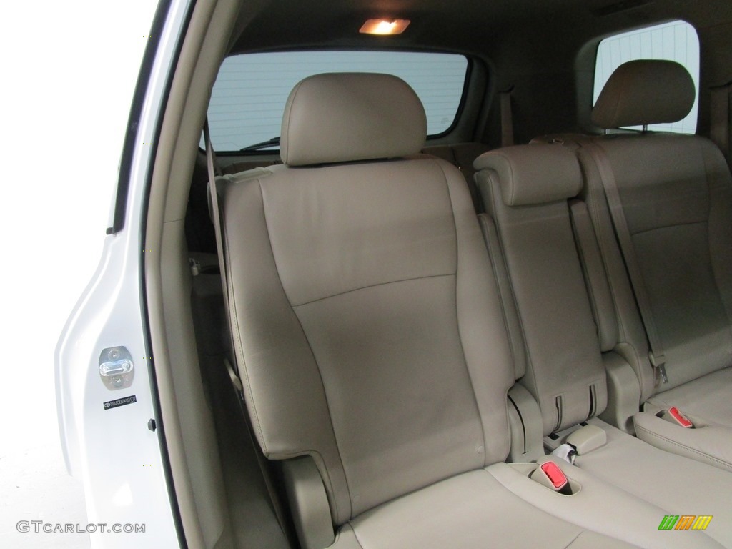 2010 Highlander SE 4WD - Blizzard White Pearl / Sand Beige photo #21