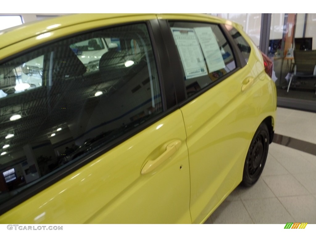 2015 Fit LX - Mystic Yellow Pearl / Black photo #8