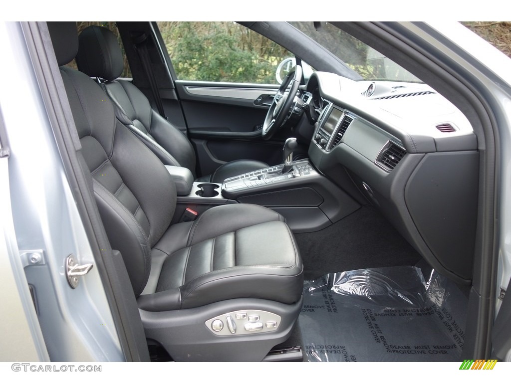 2016 Porsche Macan Turbo Front Seat Photo #131172659