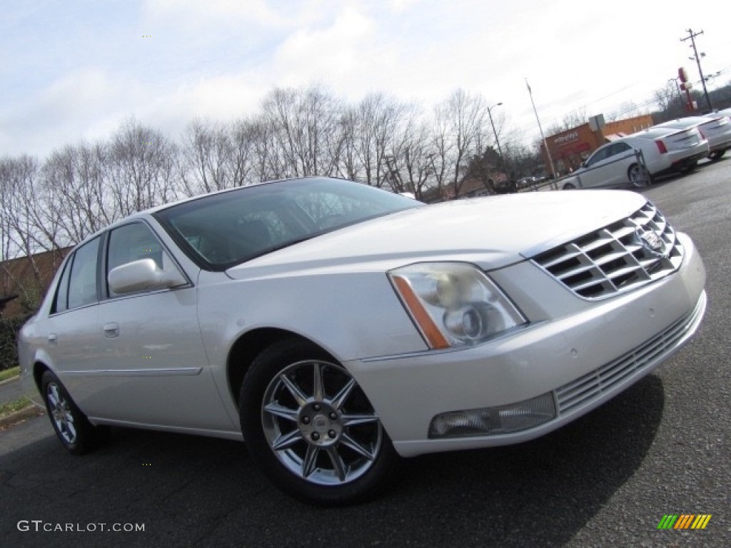 2011 DTS Luxury - White Diamond Tricoat / Titanium/Dark Titanium Accents photo #2