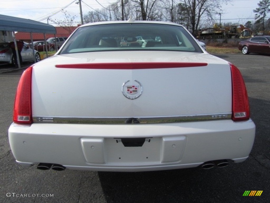 2011 DTS Luxury - White Diamond Tricoat / Titanium/Dark Titanium Accents photo #9