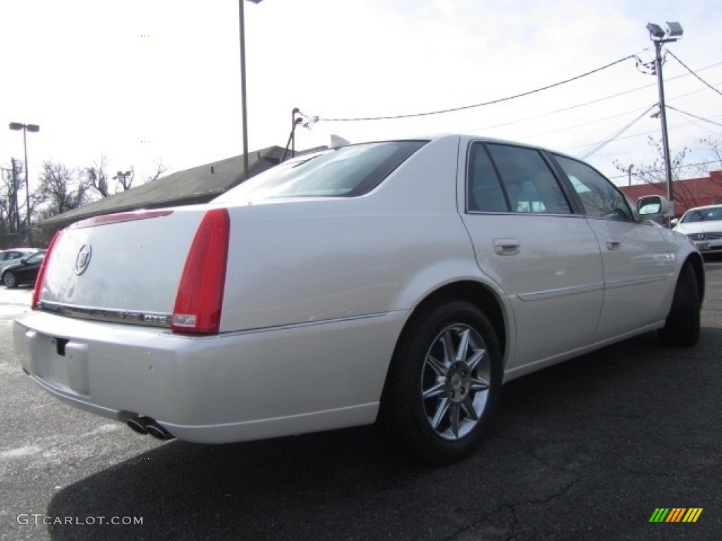 2011 DTS Luxury - White Diamond Tricoat / Titanium/Dark Titanium Accents photo #10
