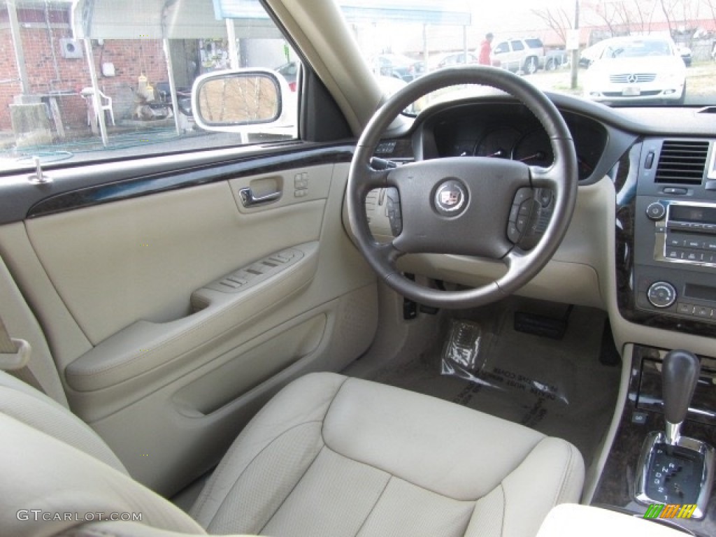 2011 DTS Luxury - White Diamond Tricoat / Titanium/Dark Titanium Accents photo #12