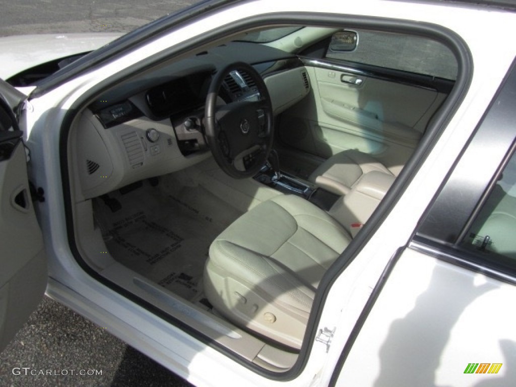 2011 DTS Luxury - White Diamond Tricoat / Titanium/Dark Titanium Accents photo #16
