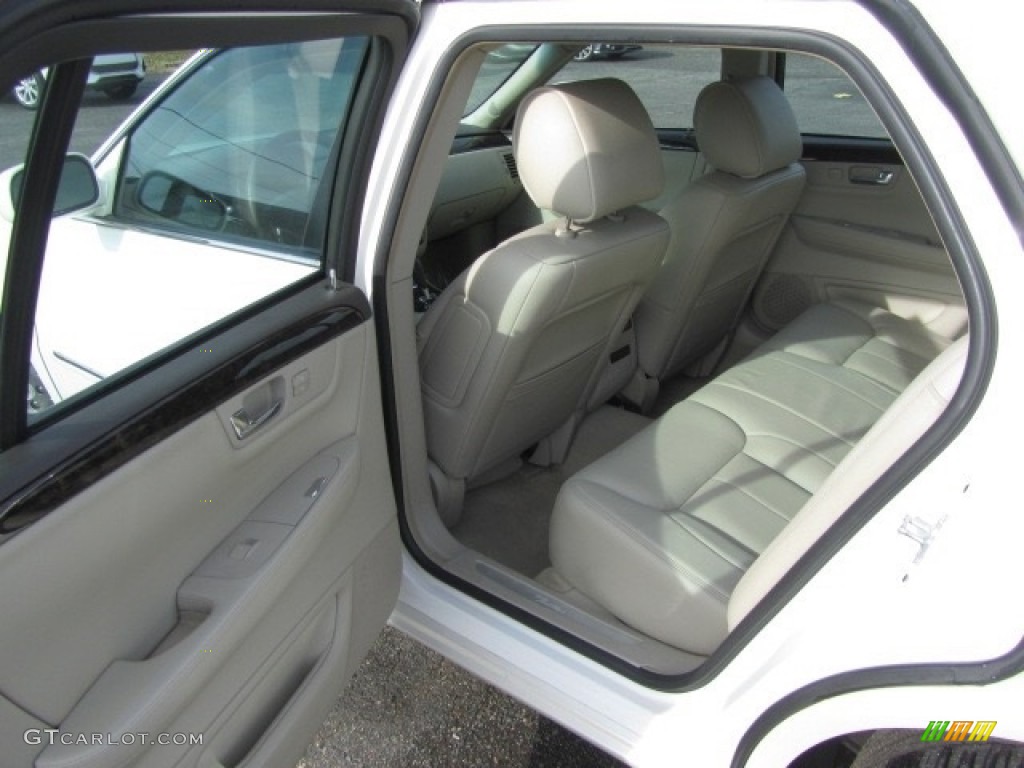 2011 DTS Luxury - White Diamond Tricoat / Titanium/Dark Titanium Accents photo #19