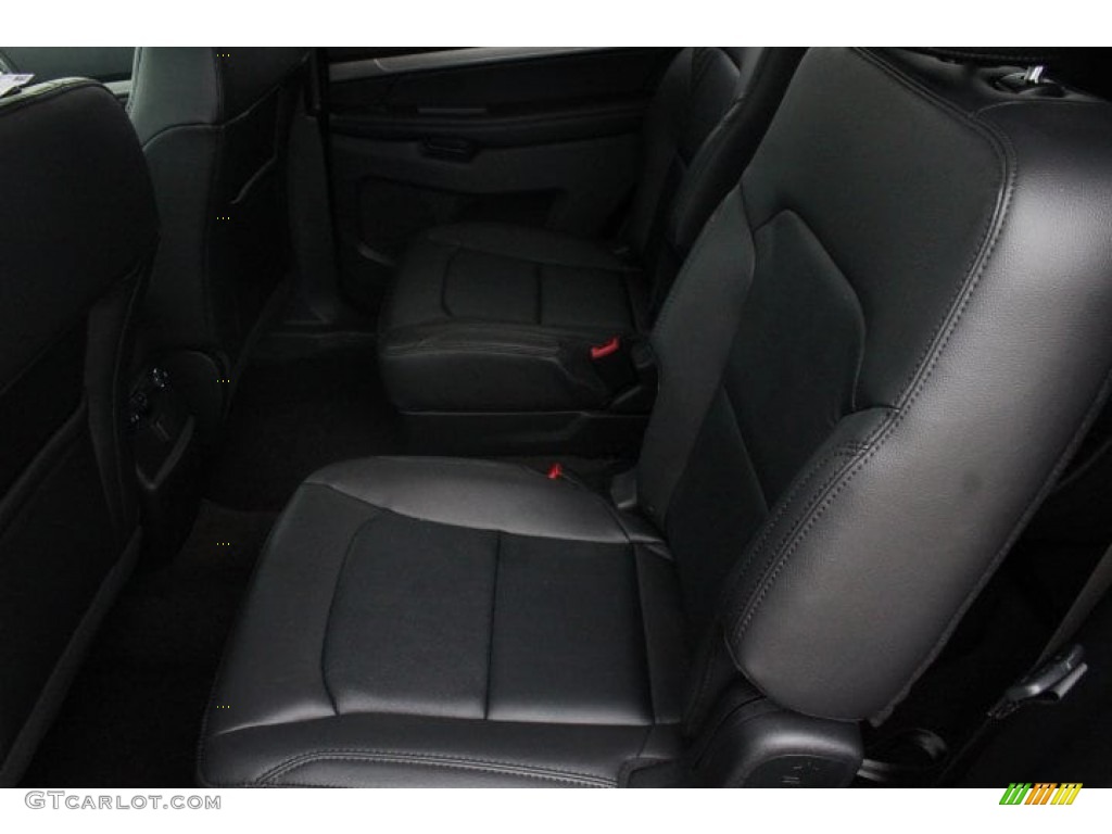 2018 Explorer XLT - Shadow Black / Ebony Black photo #25