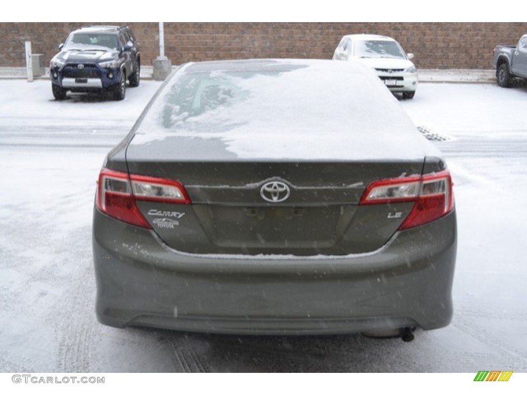 2012 Camry LE - Cypress Green Pearl / Ash photo #5