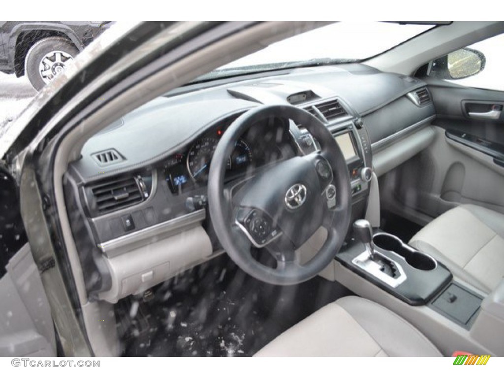 2012 Camry LE - Cypress Green Pearl / Ash photo #10