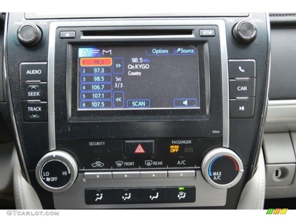 2012 Camry LE - Cypress Green Pearl / Ash photo #11