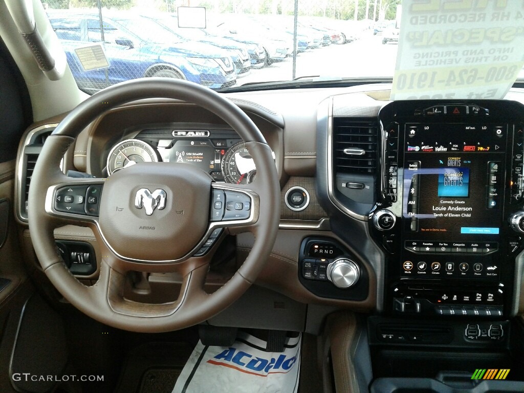 2019 1500 Long Horn Crew Cab 4x4 - Diamond Black Crystal Pearl / Mountain Brown/Light Frost Beige photo #13