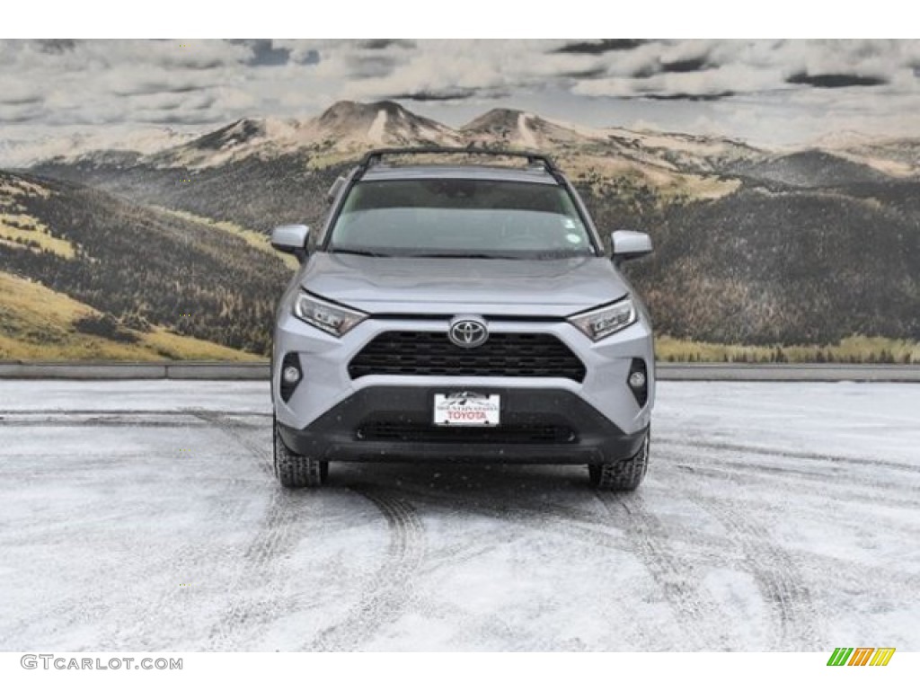 2019 RAV4 XLE AWD - Silver Sky Metallic / Light Gray photo #2
