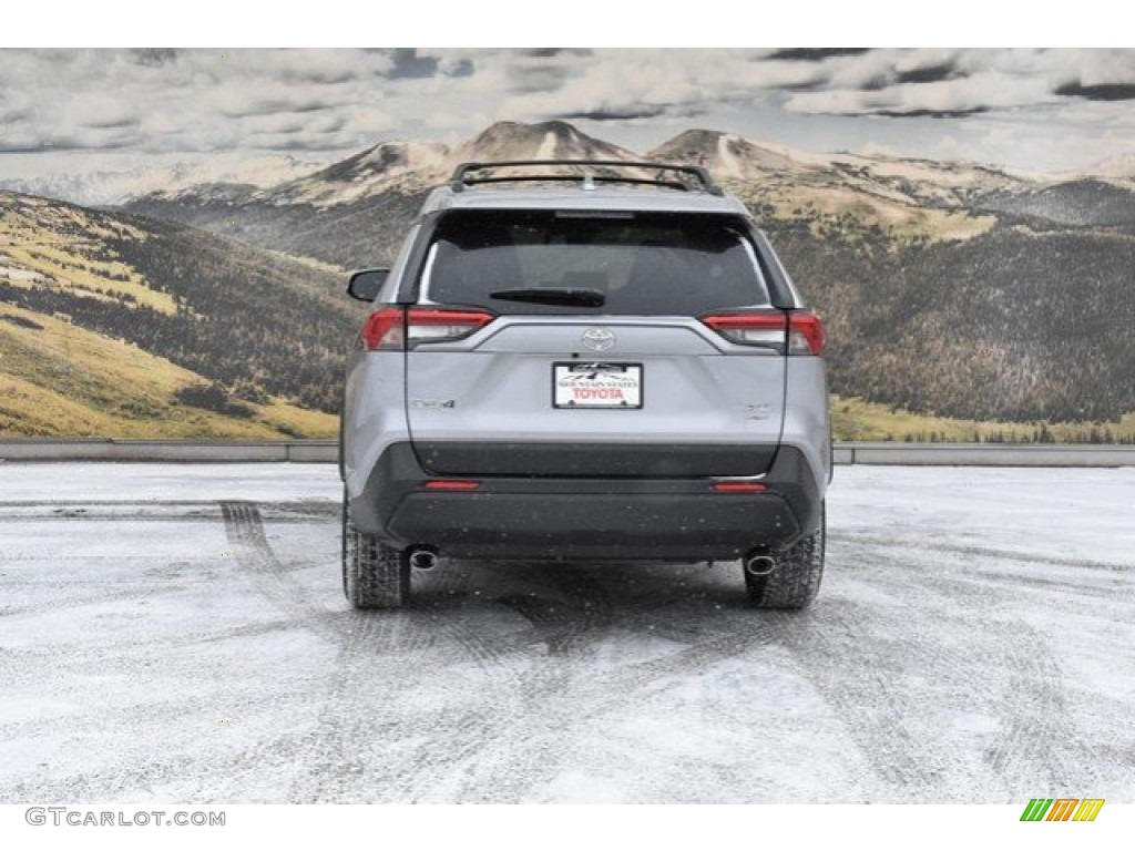2019 RAV4 XLE AWD - Silver Sky Metallic / Light Gray photo #4