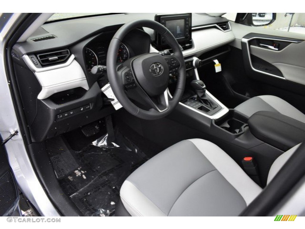 Light Gray Interior 2019 Toyota RAV4 XLE AWD Photo #131195433