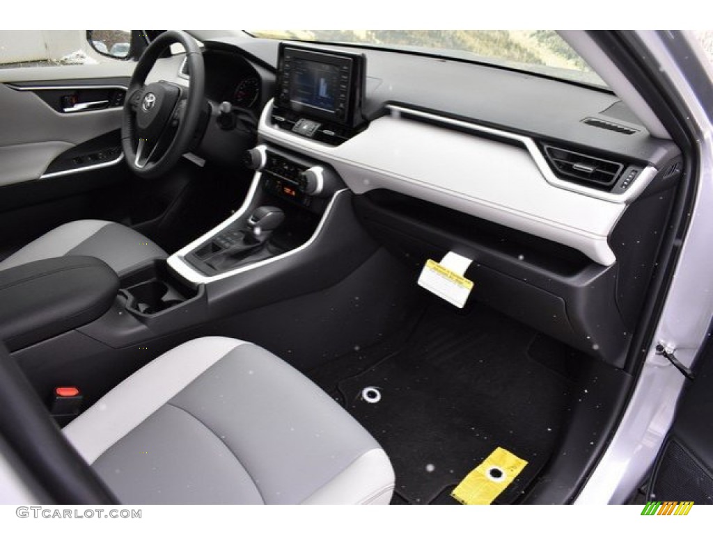 2019 RAV4 XLE AWD - Silver Sky Metallic / Light Gray photo #11
