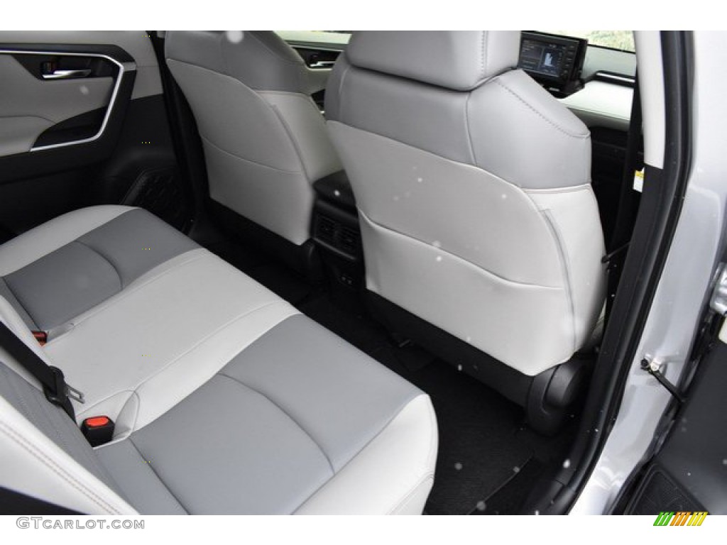 2019 RAV4 XLE AWD - Silver Sky Metallic / Light Gray photo #17