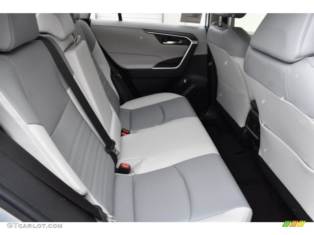 2019 RAV4 XLE AWD - Silver Sky Metallic / Light Gray photo #18