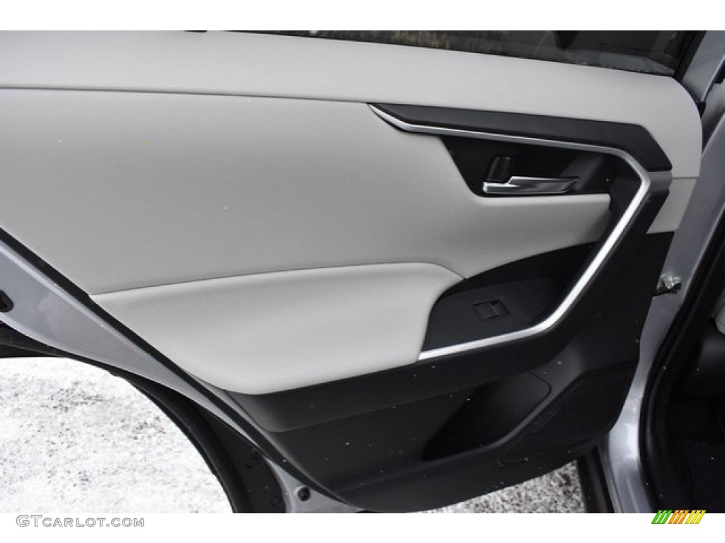 2019 RAV4 XLE AWD - Silver Sky Metallic / Light Gray photo #21