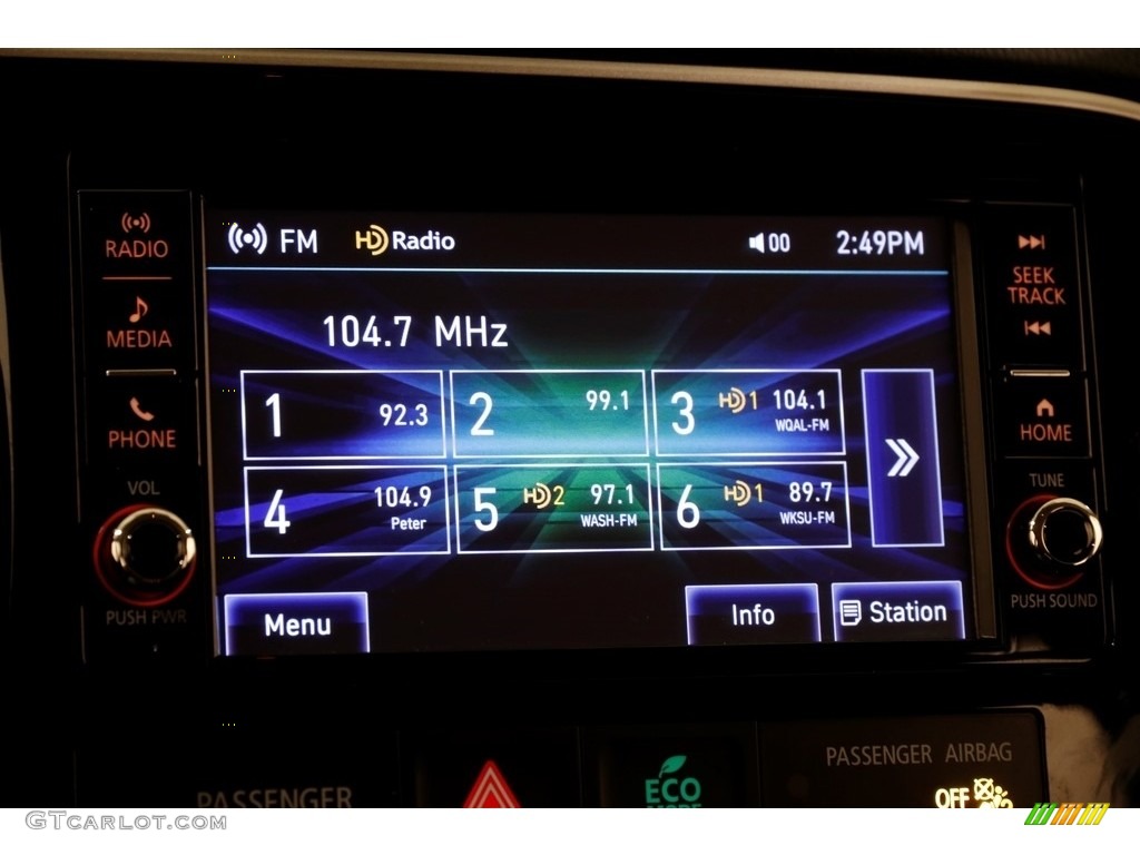 2018 Mitsubishi Outlander ES Controls Photo #131197134