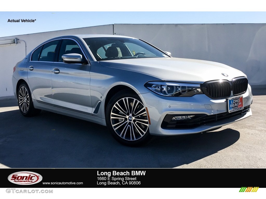 2018 5 Series 530e iPerfomance Sedan - Glacier Silver Metallic / Black photo #1