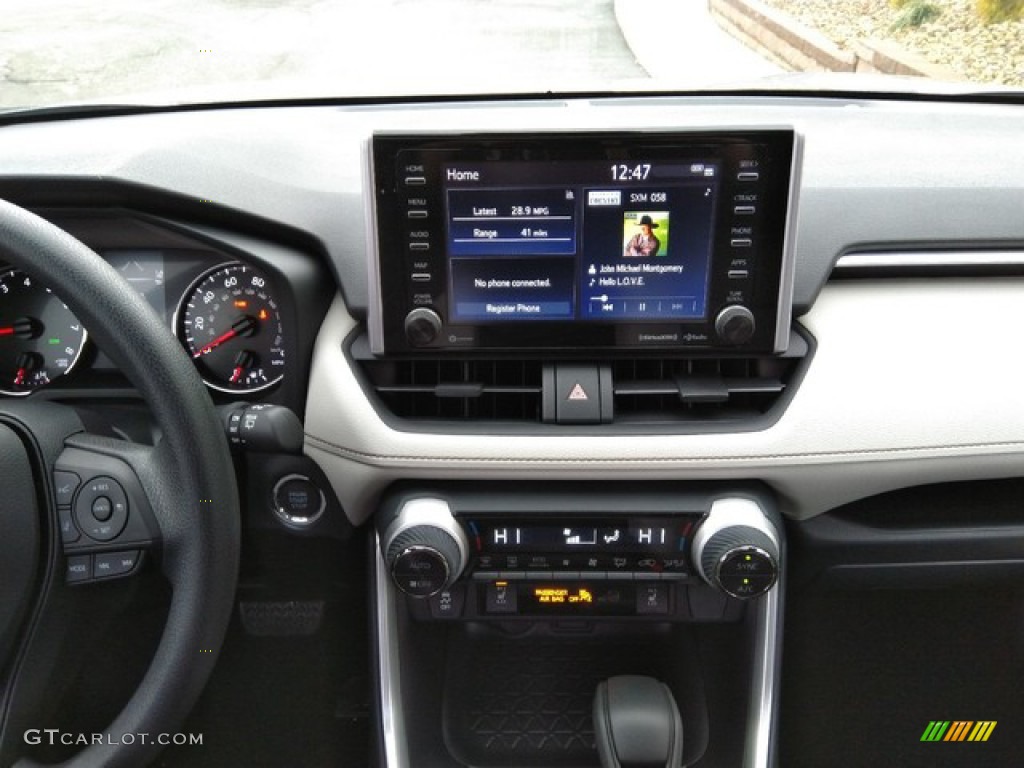 2019 Toyota RAV4 XLE AWD Controls Photo #131204147