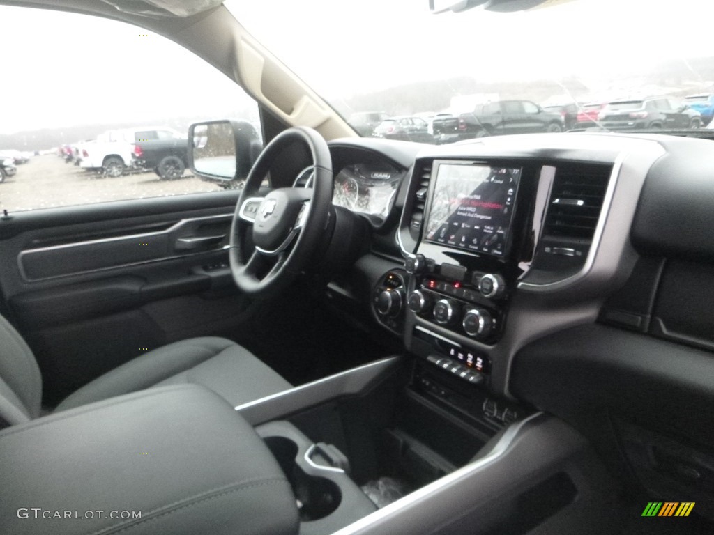2019 1500 Big Horn Crew Cab 4x4 - Granite Crystal Metallic / Black photo #11