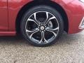 2019 Chevrolet Cruze LT Hatchback Wheel and Tire Photo