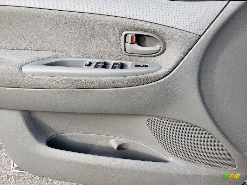 2005 MPV LX - Sunlight Silver Metallic / Gray photo #19
