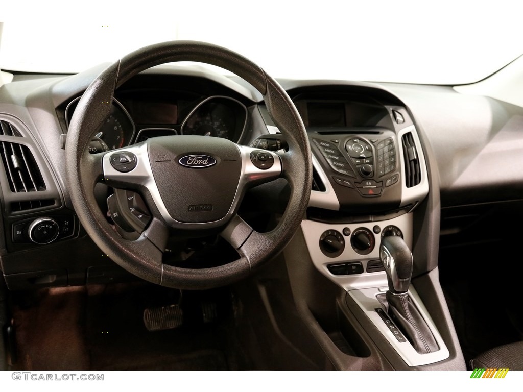 2014 Focus SE Hatchback - Blue Candy / Charcoal Black photo #5