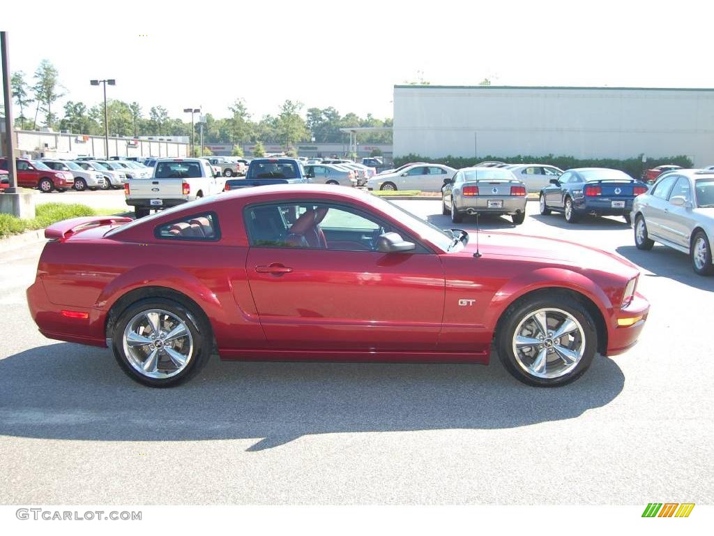 2006 Mustang GT Premium Coupe - Redfire Metallic / Red/Dark Charcoal photo #13