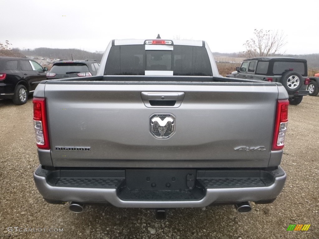 2019 1500 Big Horn Crew Cab 4x4 - Billett Silver Metallic / Black/Light Mountain Brown photo #5