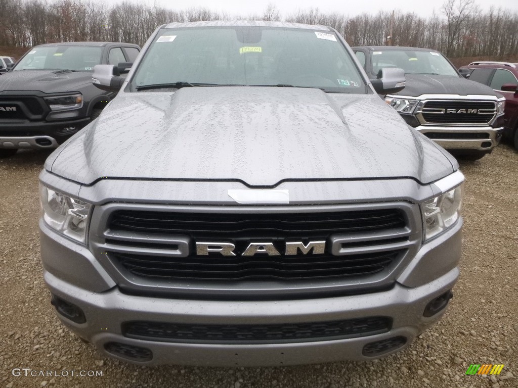 2019 1500 Big Horn Crew Cab 4x4 - Billett Silver Metallic / Black/Light Mountain Brown photo #9